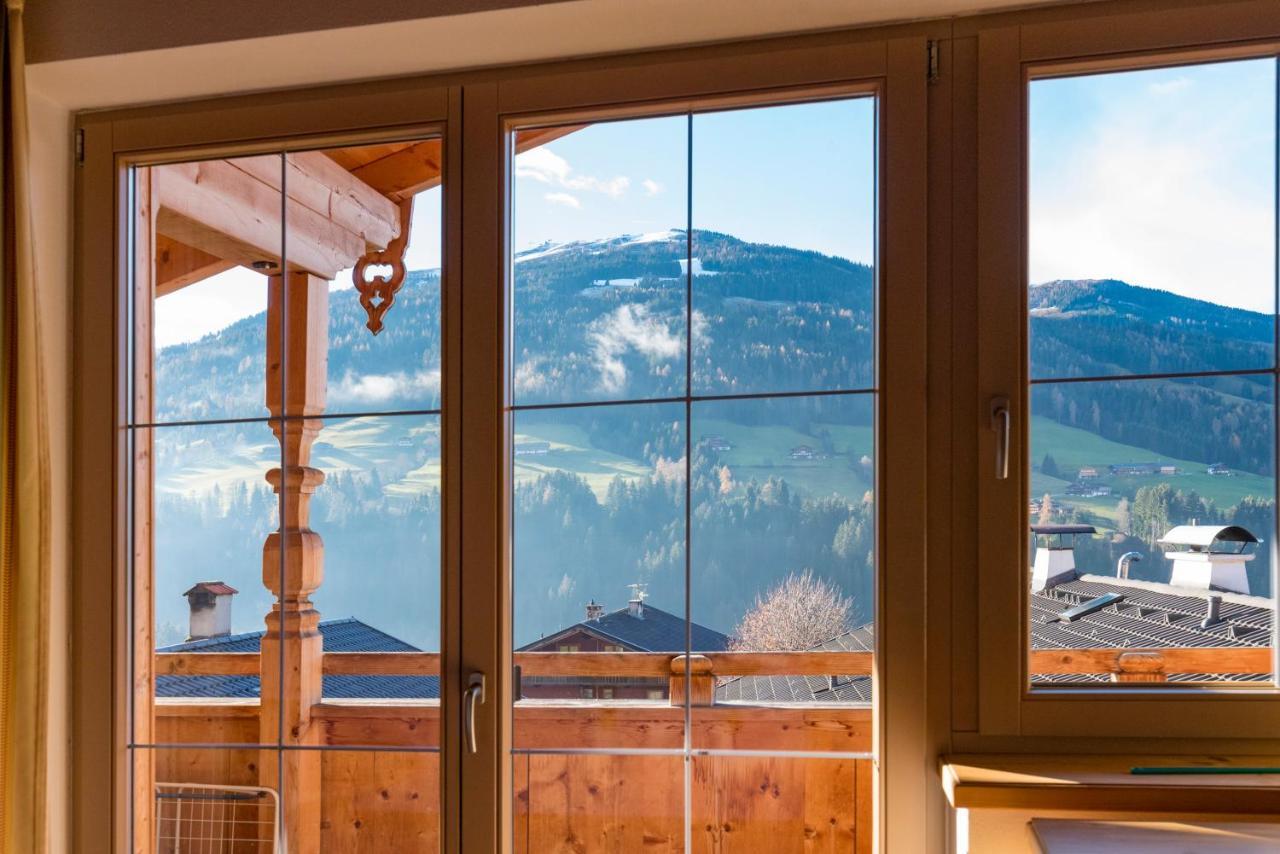 Das Gaestehaus Schneider Am Dorfplatz Альпбах Екстер'єр фото